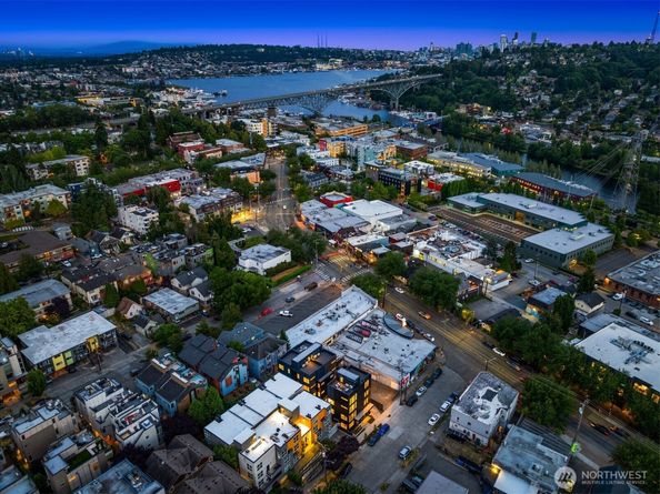 3614 Francis Avenue N, Seattle WA 98103