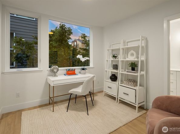 3614 Francis Avenue N, Seattle WA 98103