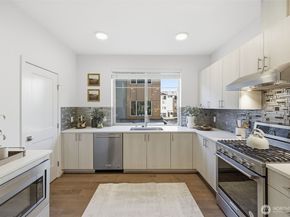 1478 159th Place NE, Bellevue WA 98008