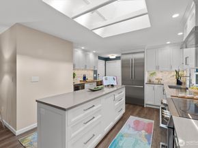 10932 156th Court NE, Redmond WA 98052