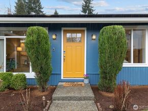 10932 156th Court NE, Redmond WA 98052