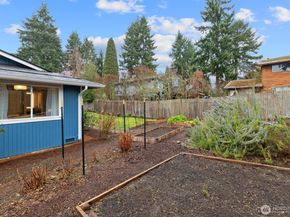 10932 156th Court NE, Redmond WA 98052