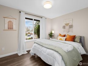 10932 156th Court NE, Redmond WA 98052