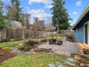 10932 156th Court NE, Redmond WA 98052