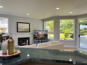 1621 Edgemoor Lane, Everett WA 98203