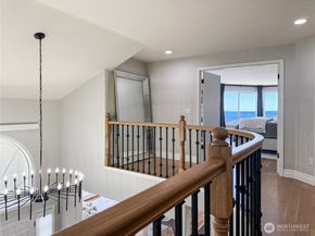 1621 Edgemoor Lane, Everett WA 98203