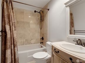 4229 S 252nd Street, Kent WA 98032