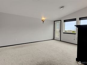 4229 S 252nd Street, Kent WA 98032