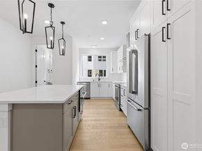 12217 137th Place NE 2704, Redmond WA 98052