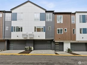 12217 137th Place NE 2704, Redmond WA 98052