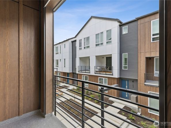 12217 137th Place NE 2704, Redmond WA 98052