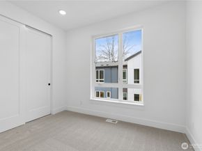12217 137th Place NE 2704, Redmond WA 98052