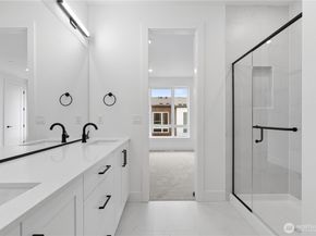 12217 137th Place NE 2704, Redmond WA 98052