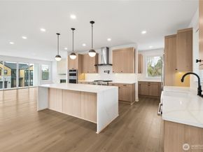 8517 137th Avenue SE, Newcastle WA 98059