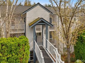 12740 NE 10th Place E302, Bellevue WA 98005