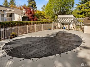 12740 NE 10th Place E302, Bellevue WA 98005