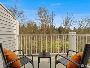 12740 NE 10th Place E302, Bellevue WA 98005