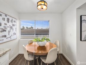 17203 NE 45th Street 46, Redmond WA 98052