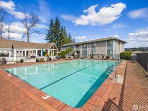 17203 NE 45th Street 46, Redmond WA 98052