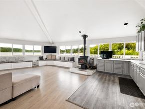 17203 NE 45th Street 46, Redmond WA 98052