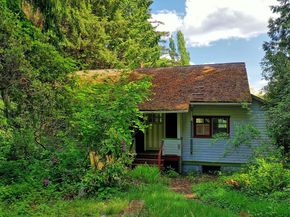 5035 NE 178th Street, Lake Forest Park WA 98155