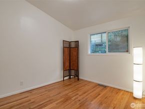 15269 Densmore Avenue N, Shoreline WA 98133