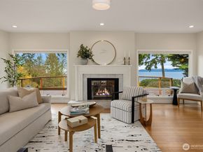 7946 Grand Avenue NE, Bainbridge Island WA 98110