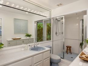 7946 Grand Avenue NE, Bainbridge Island WA 98110
