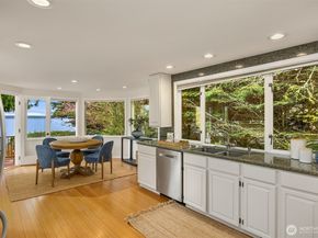 7946 Grand Avenue NE, Bainbridge Island WA 98110