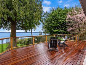 7946 Grand Avenue NE, Bainbridge Island WA 98110