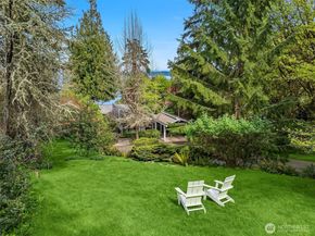 7946 Grand Avenue NE, Bainbridge Island WA 98110