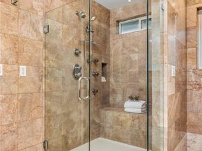 231 105th Avenue SE, Bellevue WA 98004