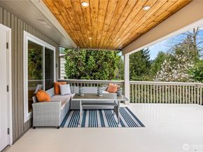 231 105th Avenue SE, Bellevue WA 98004