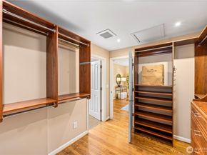 231 105th Avenue SE, Bellevue WA 98004