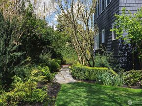 624 35th Avenue, Seattle WA 98122