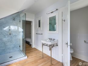 624 35th Avenue, Seattle WA 98122