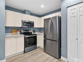 18505 SE Newport Way C214, Issaquah WA 98027