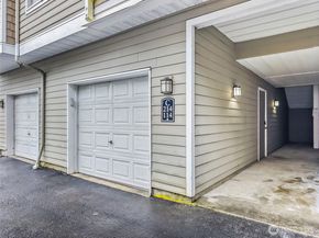 18505 SE Newport Way C214, Issaquah WA 98027