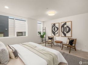 914 B 15th Avenue, Seattle WA 98122
