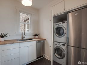 214 Summit Avenue E 402, Seattle WA 98102
