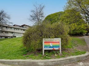 214 Summit Avenue E 402, Seattle WA 98102