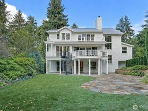 8975 NE 10th Street, Bellevue WA 98004