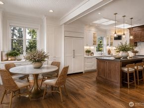 8975 NE 10th Street, Bellevue WA 98004