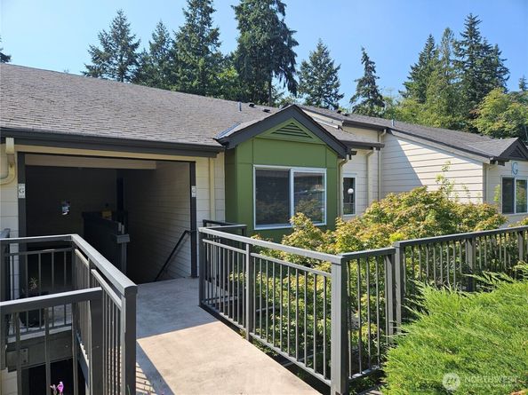 31500 33rd Place SW G202, Federal Way WA 98023