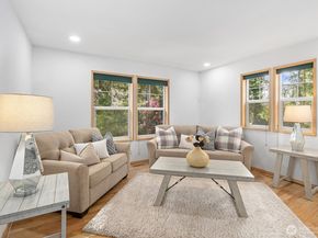 24801 Hillbend Lane NE, Kingston WA 98346