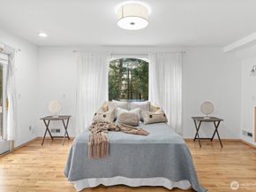 24801 Hillbend Lane NE, Kingston WA 98346