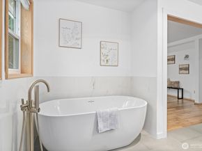 24801 Hillbend Lane NE, Kingston WA 98346