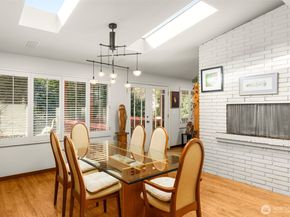 10529 NE 20th Place, Bellevue WA 98004