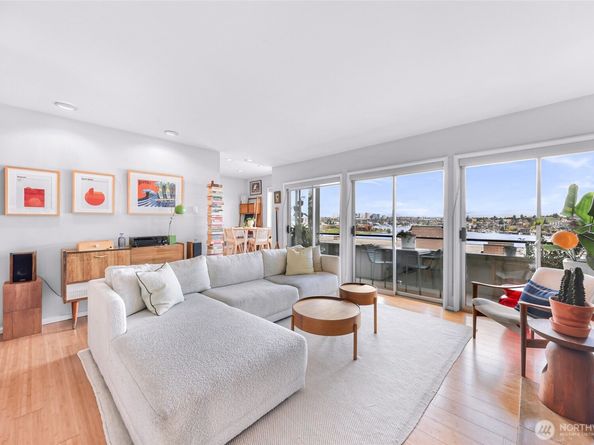 2134 Waverly Place N 202, Seattle WA 98109