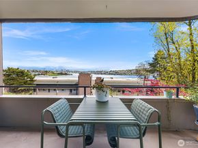 2134 Waverly Place N 202, Seattle WA 98109